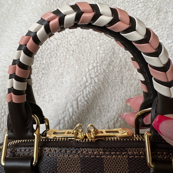 💖Gorgeous Authentic Louis Vuitton Alma BB! - Picture 4 of 16